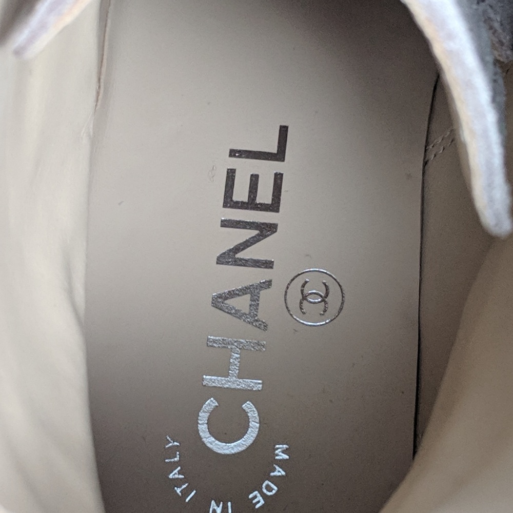 SOLD Chanel 17k Tan and Black Suede Boots - Picture 8 of 8